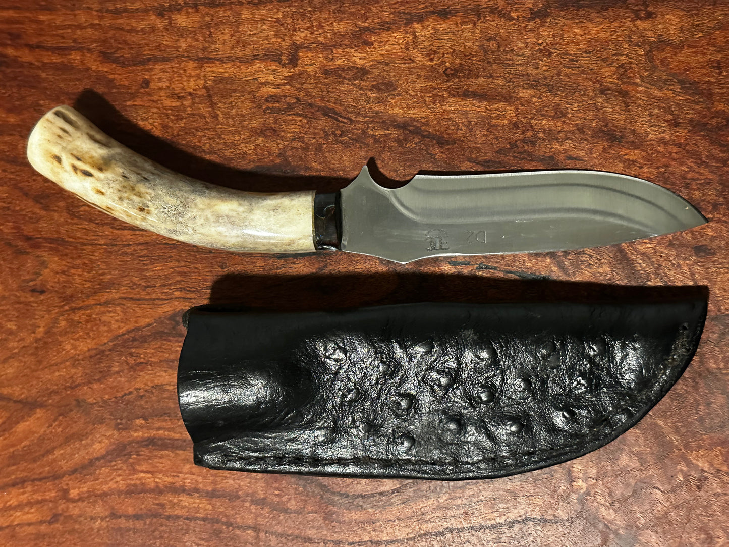 RockinEDC Handmade D2 Steel Hunting Knife – Whitetail Antler Handle w/ Handmade Floral Pattern Leather Sheath (005)