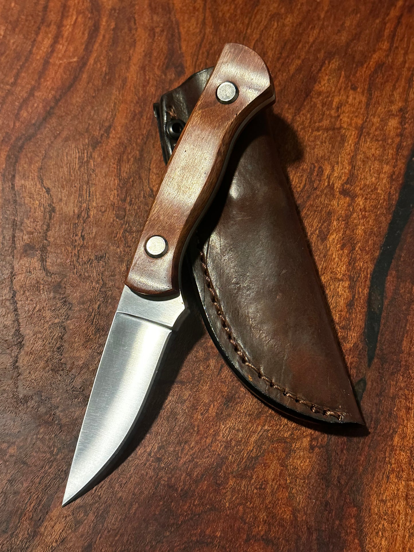 Fixed Blade Hunting Knife – 8Cr13MoV Steel w/ Wood Handle & Taco Leather Sheath (7.8”)