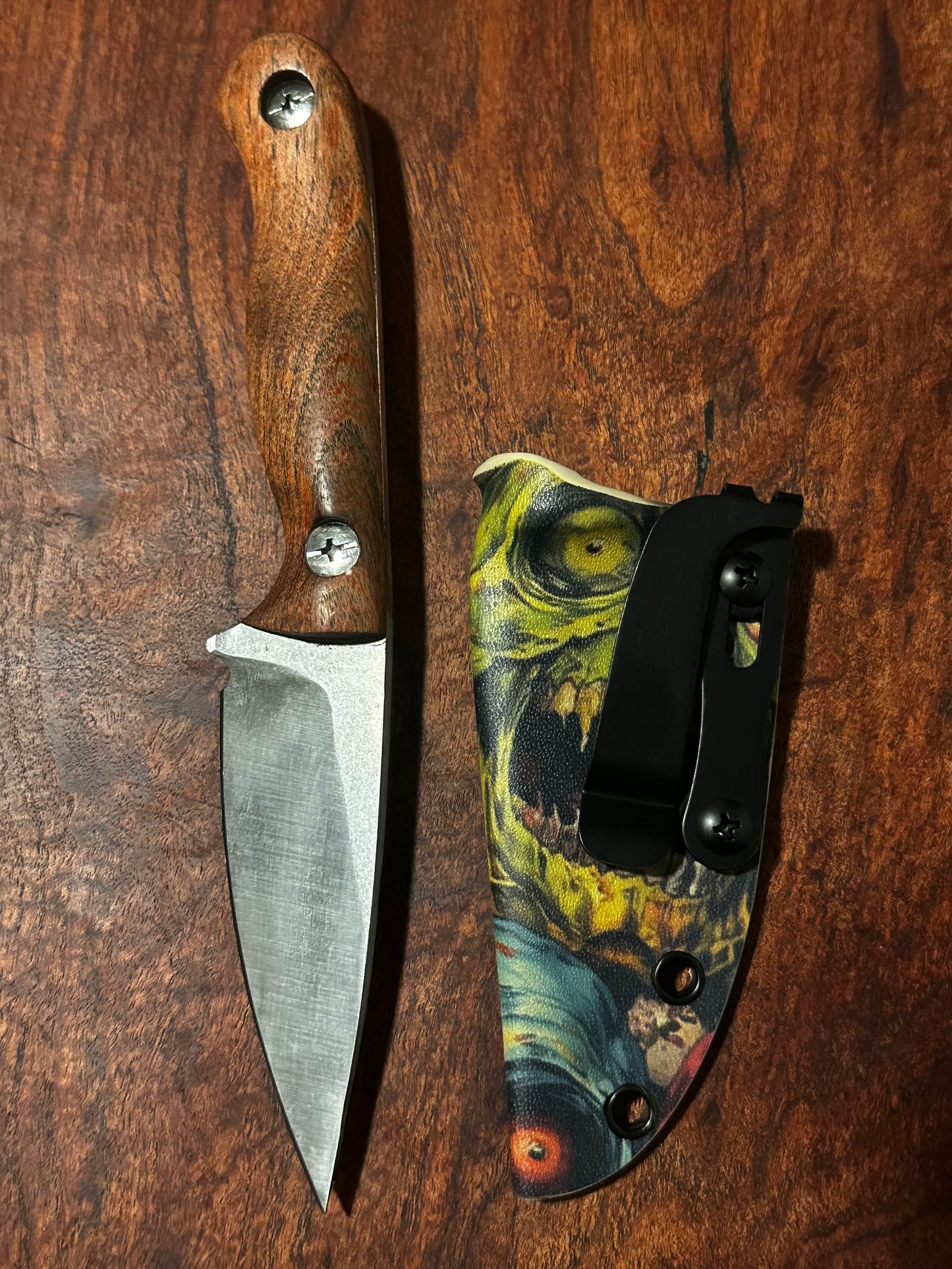 Bracero Fixed Blade Hunting Knife 8Cr13MoV Steel w/ Mesquite Handle Zombie Kydex Sheath