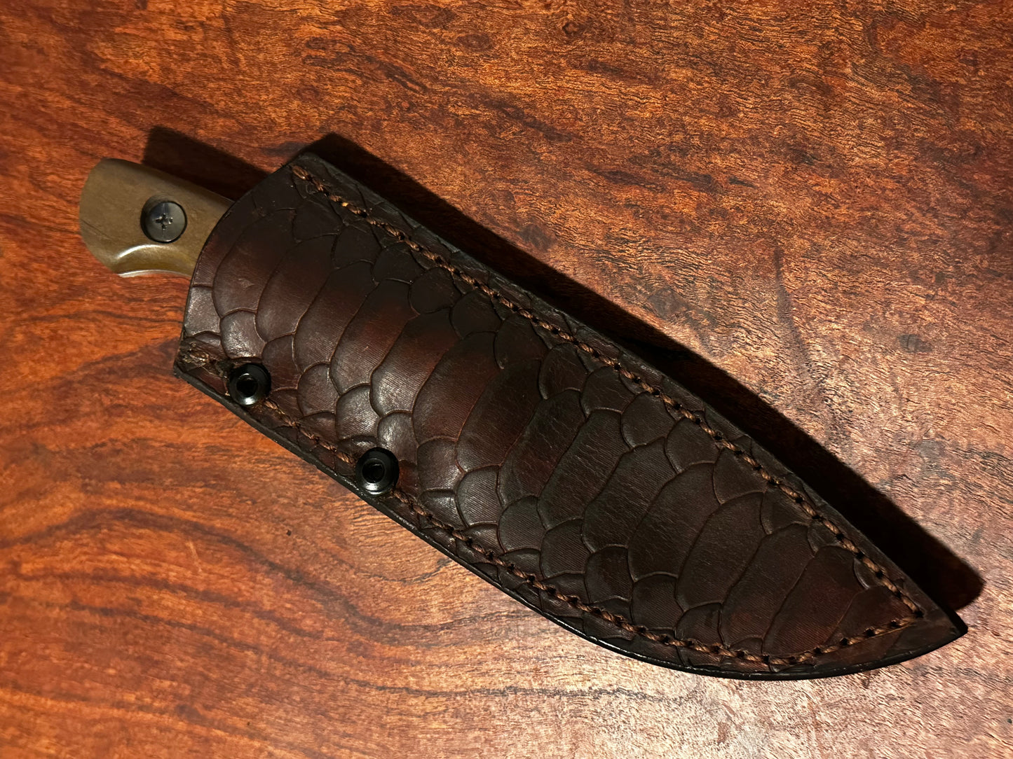 Fixed Blade Hunting Knife – 8Cr13MoV Steel w/ Brown Handle & Leather Sheath