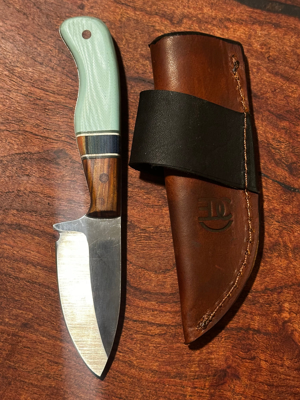 RockinEDC Bracero Handmade 1084 Carbon Steel EDC Knife – Cocobolo and Serape Micarta Handle with Side-Carry Leather Sheath