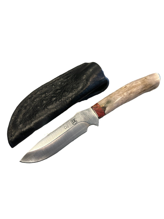 RockinEDC Handmade D2 Steel Hunting Knife – Whitetail Antler Handle w/ Handmade Ostrich Pattern Leather Sheath (004)