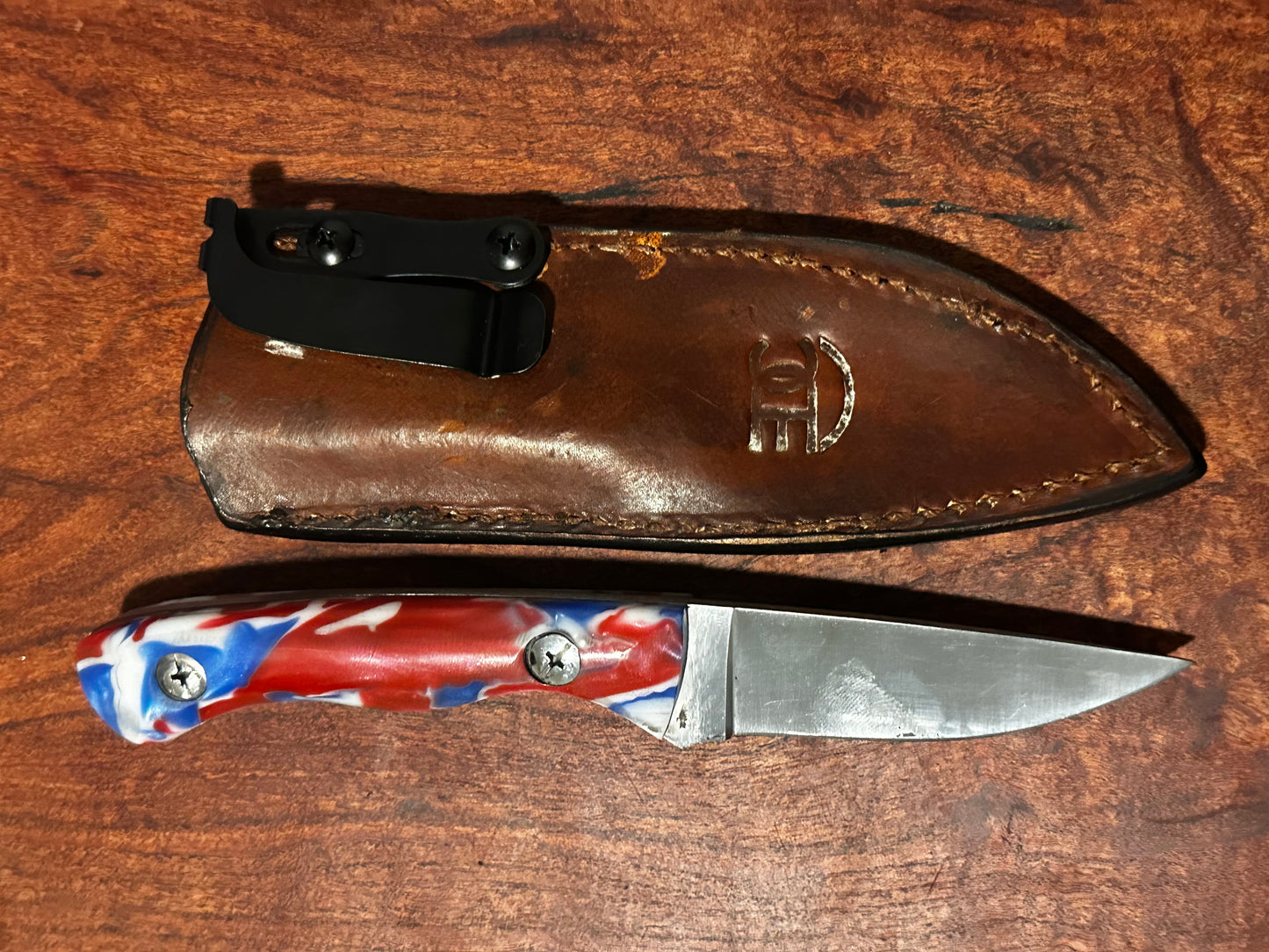 Fixed Blade Hunting Knife – 8Cr13MoV Steel w/ USA Red White Blue Handle & Leather Sheath