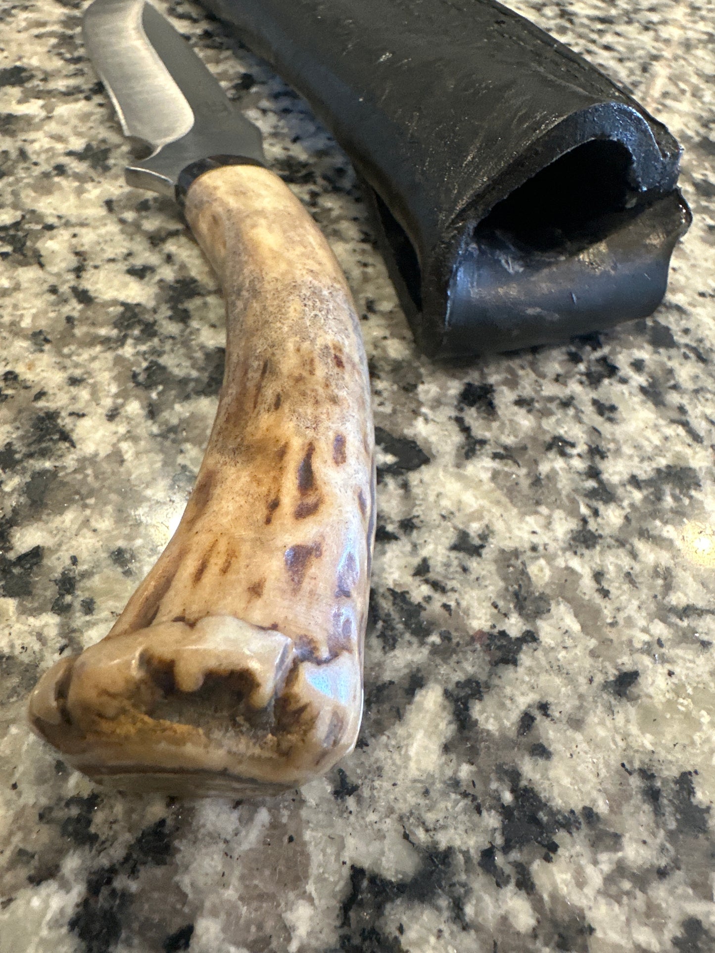 RockinEDC Handmade D2 Steel Hunting Knife – Mexico Coin Whitetail Antler Handle w/ Handmade Ostrich Pattern Leather Sheath (005)