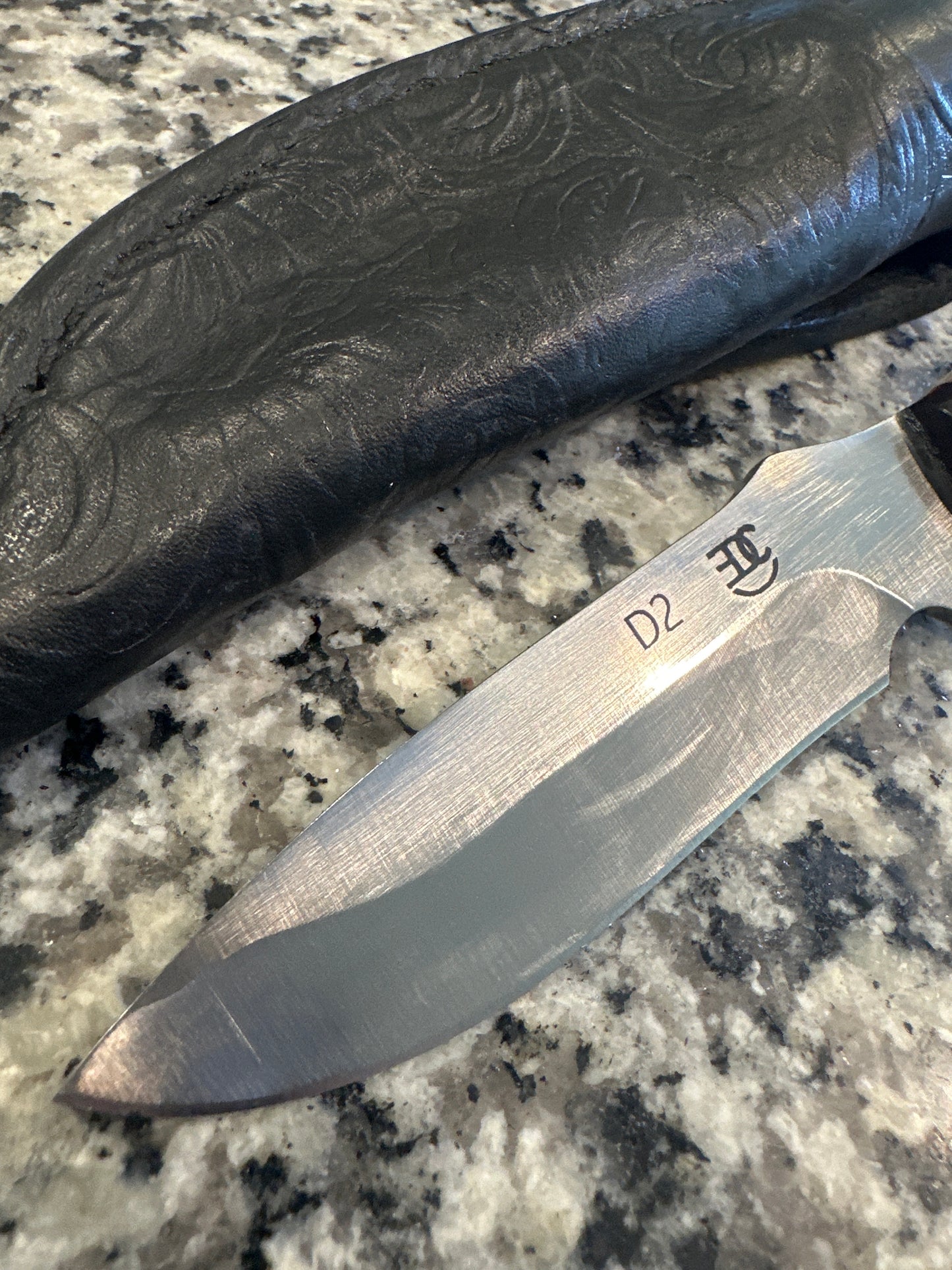 RockinEDC Handmade D2 Steel Hunting Knife – Whitetail Antler Handle w/ Handmade Floral Pattern Leather Sheath (006)