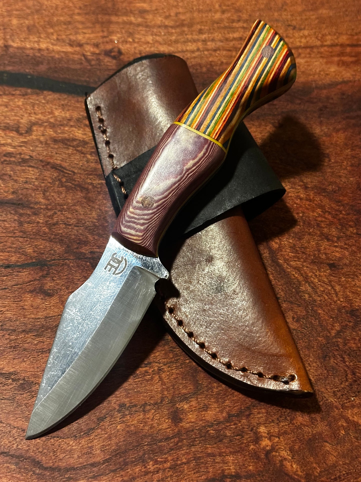 RockinEDC Vaquero Handmade 1084 Carbon Steel EDC Knife – Recycled Skateboard Handle and Leather Sheath 7.5 Overall
