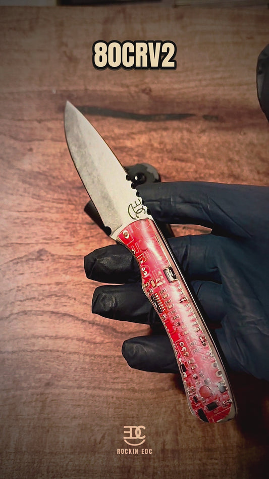 RockinEDC El Cazador – 80CrV2 Stonewashed Fixed Blade Red Circuit Board & Resin